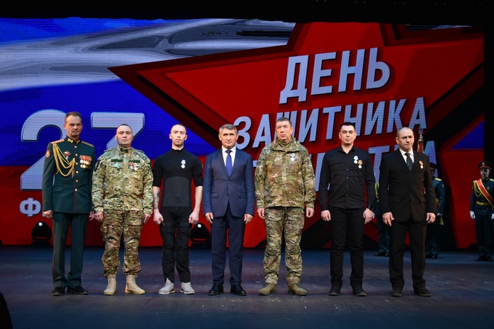 Олег Николаев поздравил  с Днём защитника Отечества