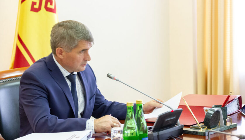 Олег Николаев «нацелил» Минздрав Чувашии на реабилитацию переболевших COVID-19 пациентов